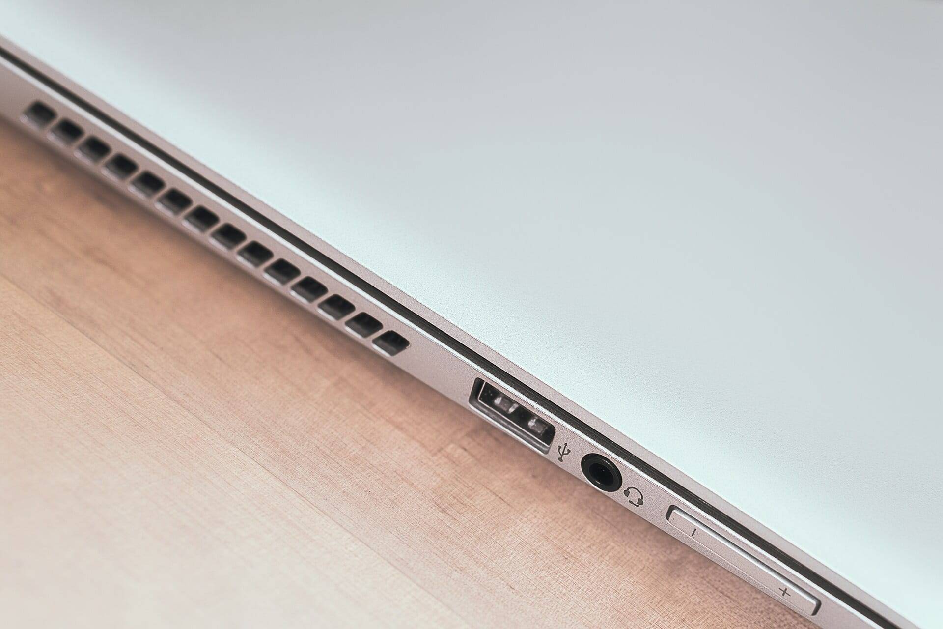 laptop-g5a40b74e7_1920-1