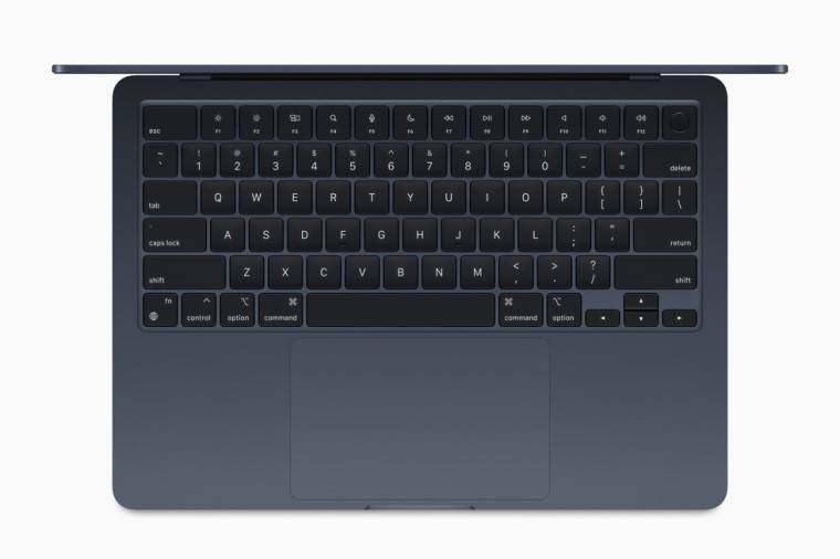 1654545369_apple-wwdc22-macbook-air-keyboard-220606_big.jpg.large_story