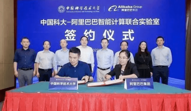 微软与OpenAI上演“我中有你”，国内人工智能企业如何见招拆招？