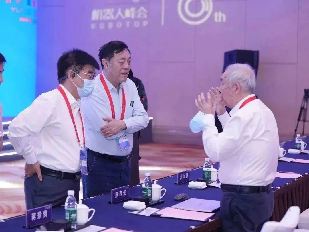 全力打造以余姚为核心的机器人产业发展高地 | “零”到“链”突破 “链”到“群”跃升