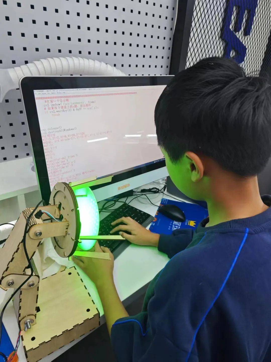 “王炸”登场！人工智能时代，这种颠覆式Python学习，家长一定要知道！