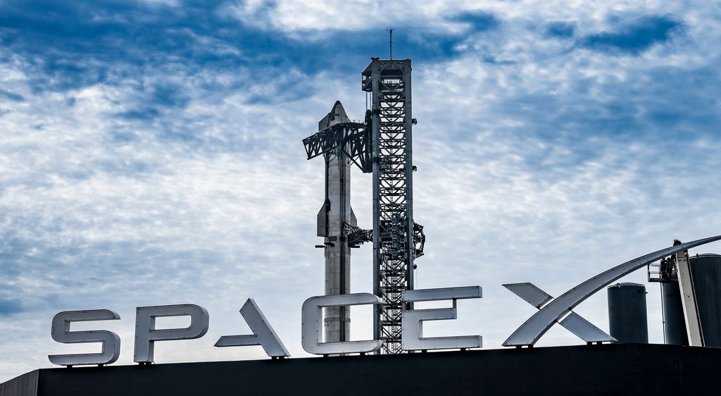 SpaceX 内部文件披露:通过回购附加条款,导致员工“寒蝉效应”