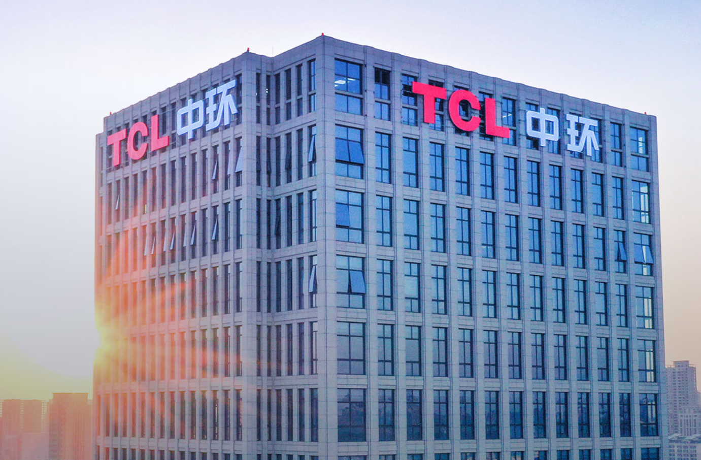 TCL 中环被曝 CEO 辞职后内部震荡：人事“换血”、产量下调，员工上 12 天休 24 天