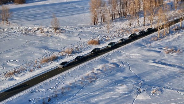 零下二十度电车也能畅快玩雪？体验极氪全系冰雪试驾