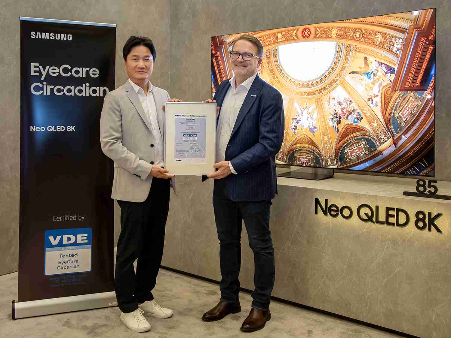 三星 Neo QLED 和 Lifestyle系列获德国电气工程师协会(VDE)颁发的“EyeCare Circadian”认证