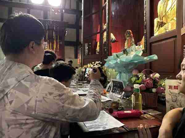 网友又整活！带游戏战绩纪念诸葛亮 成都武侯祠回应