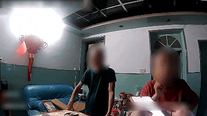 假冒“抖音客服”称每月扣800元 老人险被骗走100万养老金