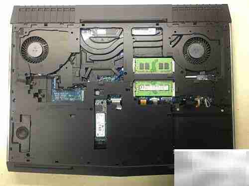 Alienware 17 R4拆机详解