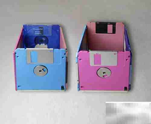 废弃软盘变身迷你花盆