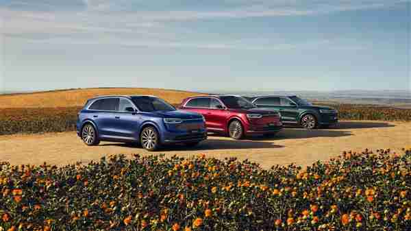 鸿蒙智行问界M7、尚界H5发布  真人感小艺超能干