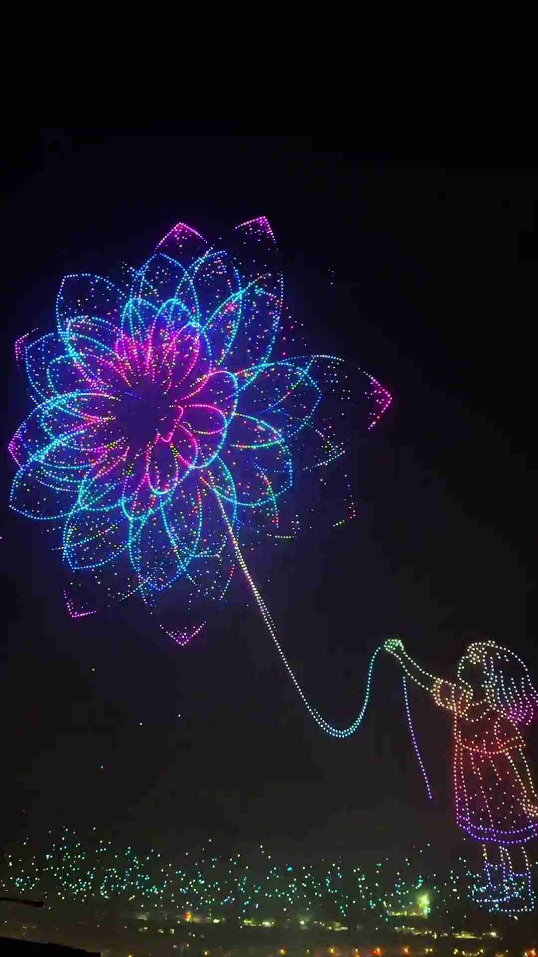 近 1.6 万架无人机同时升空，浏阳无人机烟花秀创两项吉尼斯世界纪录