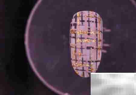 金线毛格子美甲教程