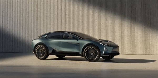 六轮超豪华面包车首发！雷克萨斯三款LS概念车亮相东京车展