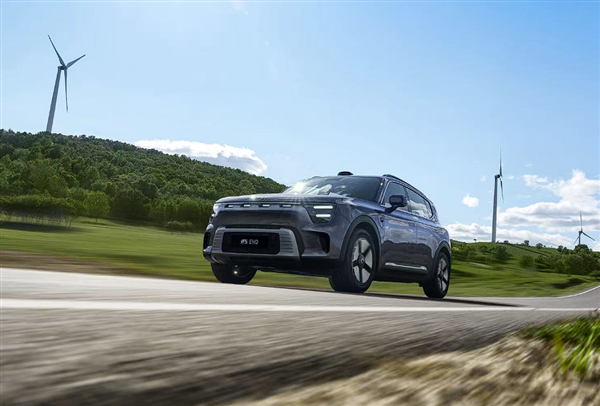 尺寸超奔驰GLB！smart精灵#5 EHD上市：使用吉利雷神混动