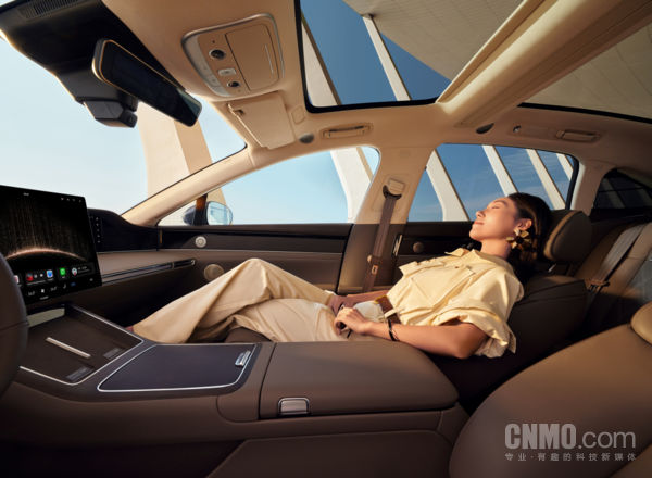 72小时订单破8000台！鸿蒙智行年底压轴轿车新款享界S9以“颠覆者”姿态来了