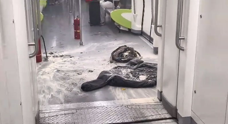 长沙地铁回应“女生衣服自燃”:系充电宝自燃,火已扑灭