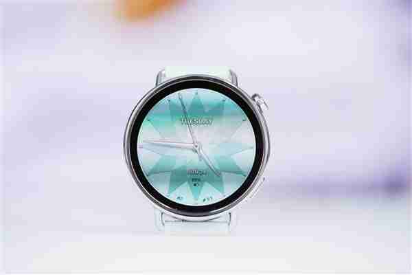 我国智能手表这一技术取得新突破!血氧、心率监测数据更精确