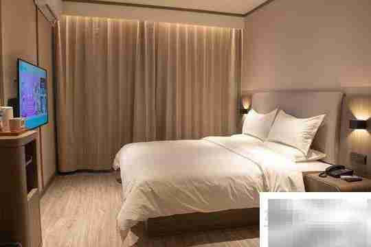 酒店on the book含义解析