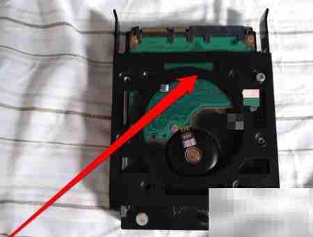 硬盘托拆卸步骤详解