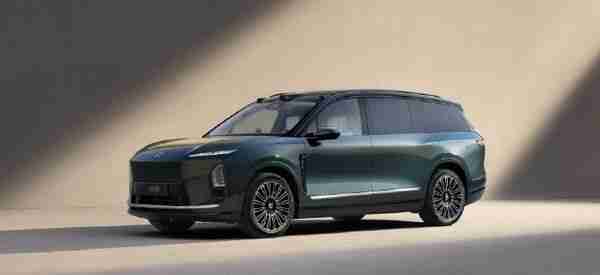 再证实力！全新蔚来ES8第4万台交付 本月曾交付第3万台