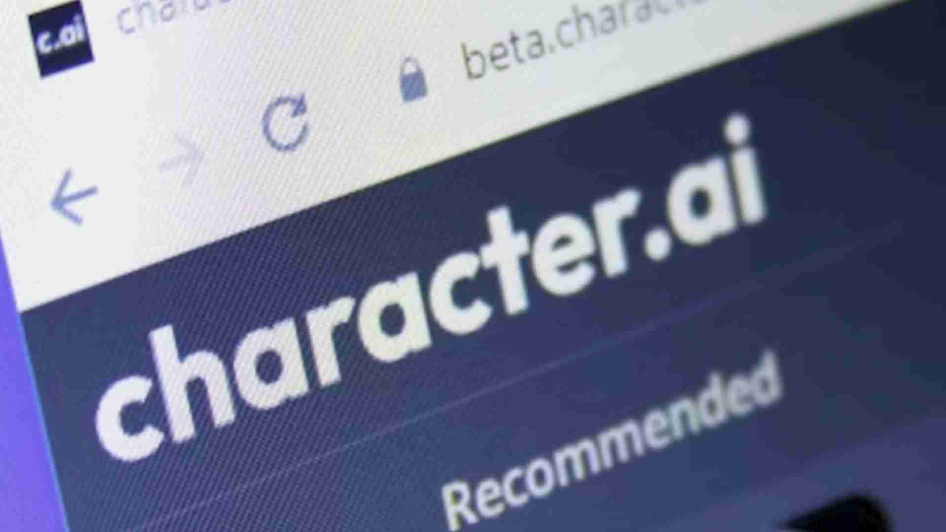 Character.ai vs Janitor AI：深度测评与终极选择指南