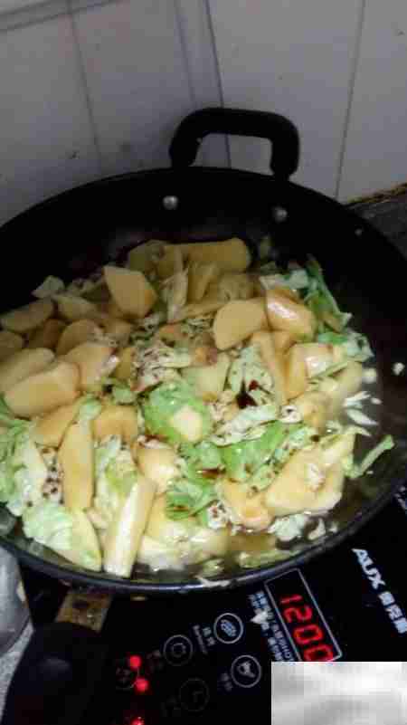 土豆包菜美食制作秘诀