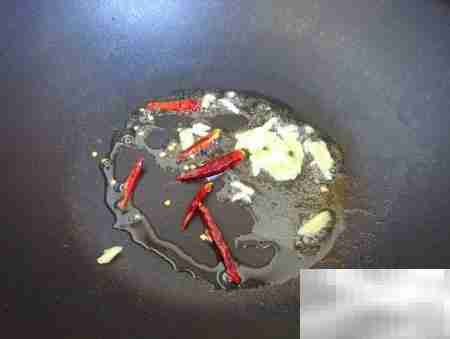 吮指河蟹做法大揭秘