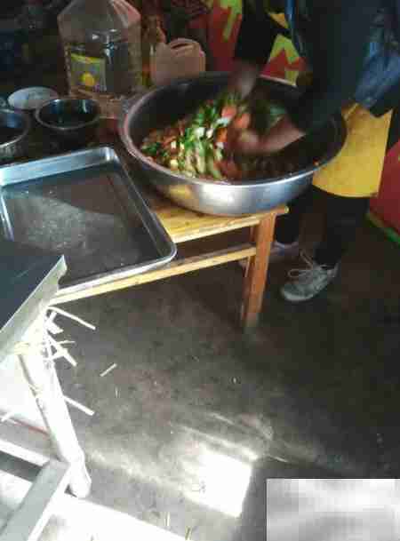 快餐店半成品备餐新策略