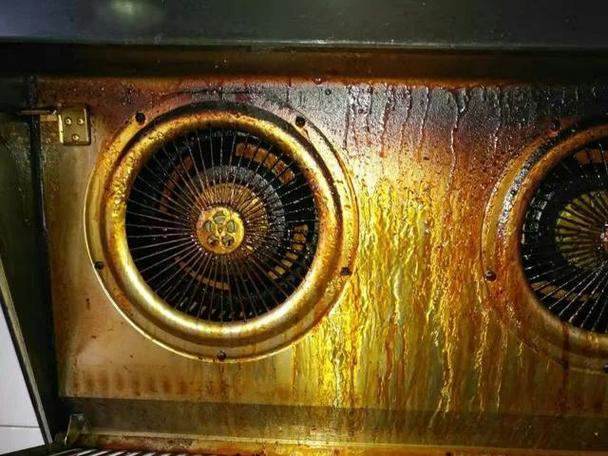 如何安全使用强力厨房清洁剂？ 使用化学去油产品需要注意什么