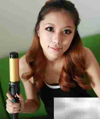 中长大波浪卷发造型推荐