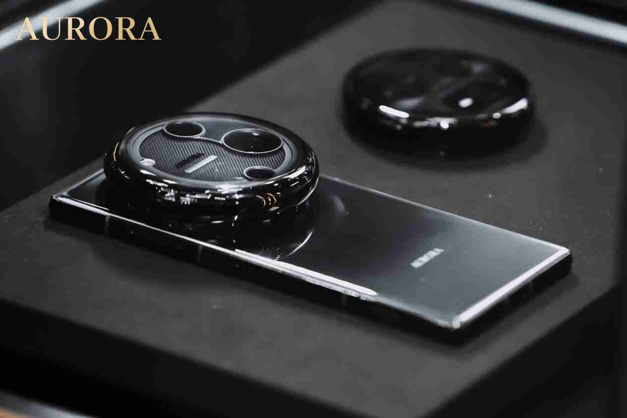 追觅AURORA手机首秀AWE 自研AI操作系统下半年发布