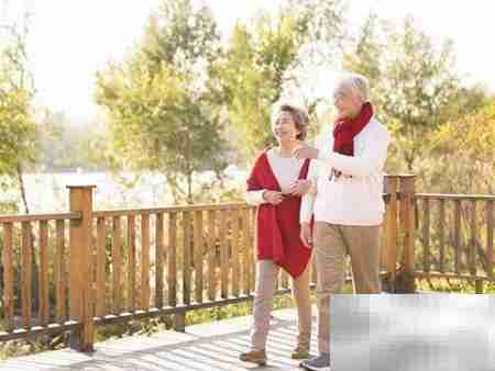 中老年人适宜的运动推荐